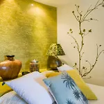 Ferienhaus Japanese-inspired Facing Pic Saint-loup