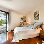 Ferienhaus Japanese-inspired Facing Pic Saint-loup *